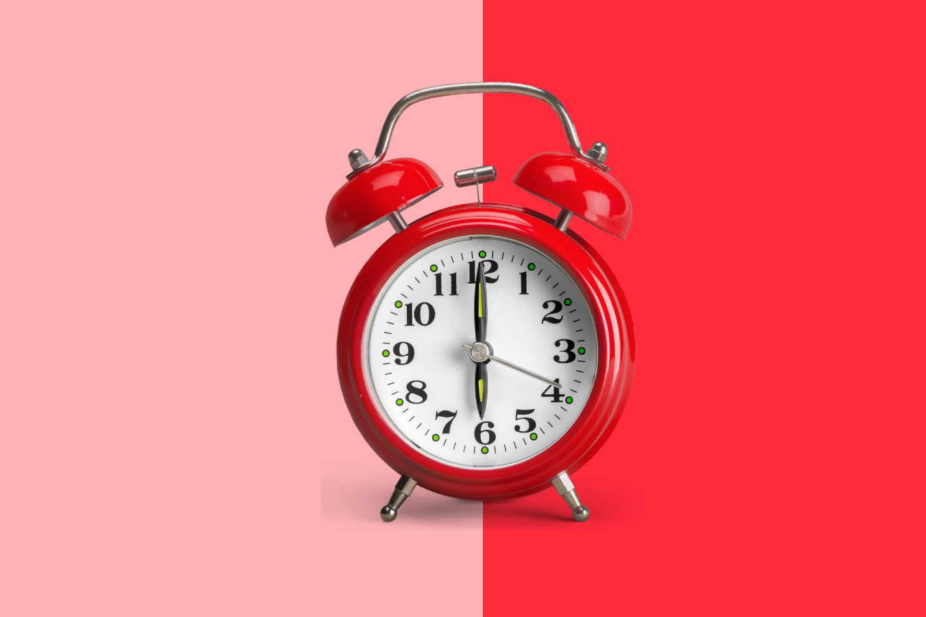Image of a red clock: Is now the time for you to become a freelance marketer?